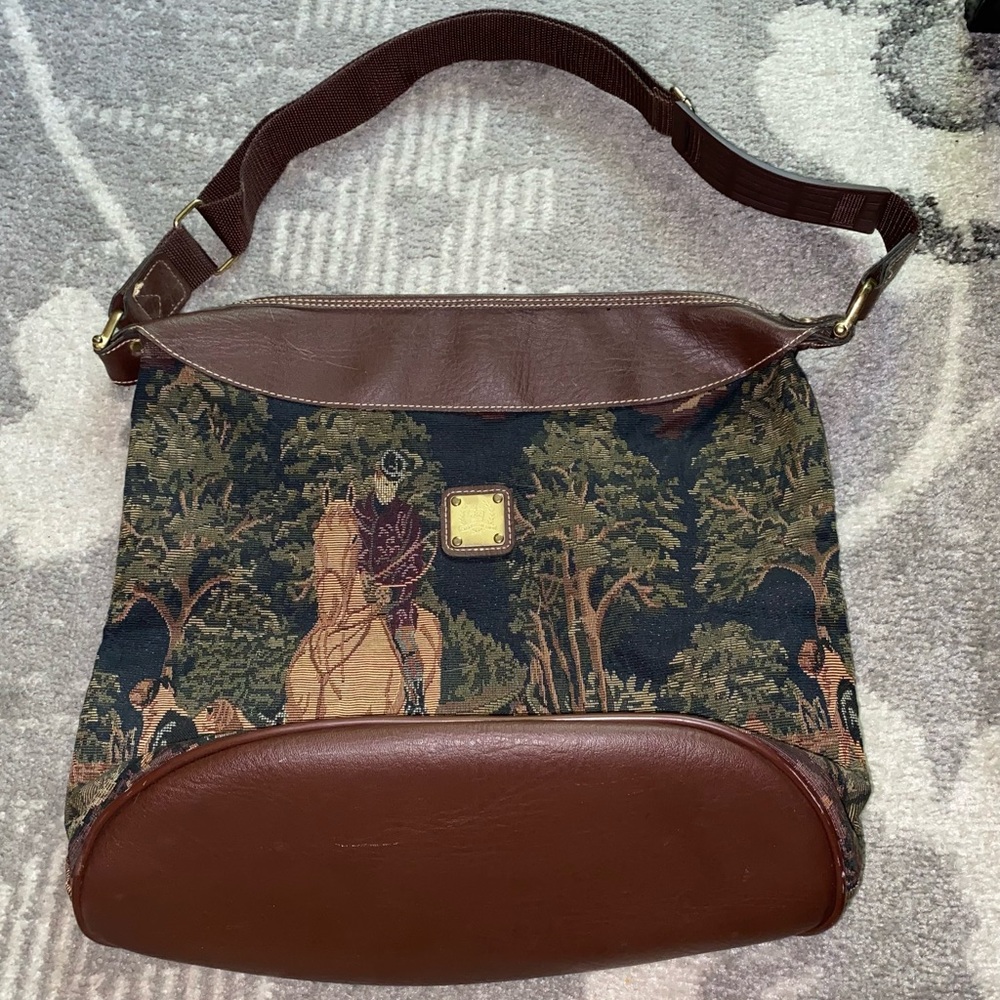 Vintage Capezio Collection Fox Hunting Royal British Scene Dance Duffle Bag - Picture 2 of 16